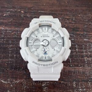 G-Shock big face_no battery_white